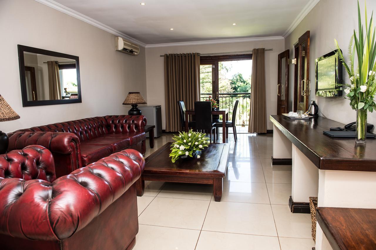Royal Solwezi Hotel Экстерьер фото